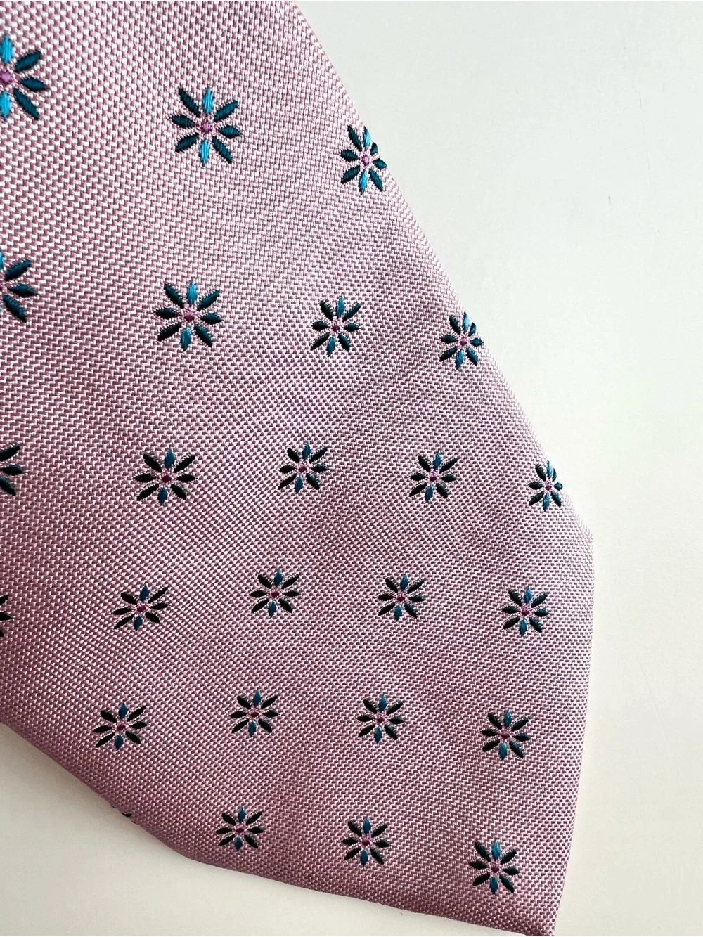 Vintage THOMAS PINK Pink Woven Floral 100% Silk Mens Luxury Tie
